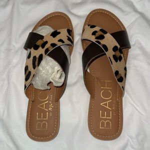 Beach by Matisse Pebble Leopard Sandals Size 9
